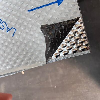 SUS304 Płytka z wyróżnionej stali nierdzewnej Powierzchnia lusterka 0,8*1219*2438mm Typ 6WL z laserem