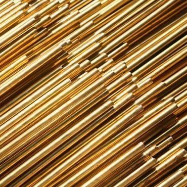 ASTM C27200 CuZn37 CW508L Bursztynowy okrągły pręt Materiał miękki miedziany 20*3000 mm