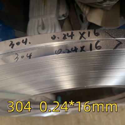 Inox 1.4301 Zwoje ze stali nierdzewnej 304 SS Zwoje 2B Powierzchnia 304 Zwoje ze stali nierdzewnej walcowane na zimno