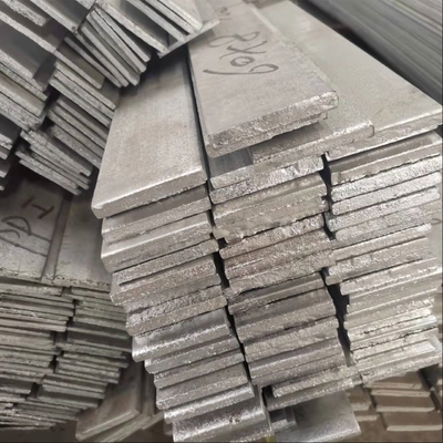 Gorąco zanurzona galwanizowana stalowa płaska pręta S235JR ASTM A36 SS400 Miękka płaska pręta 30*3*6000MM