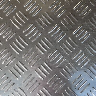 304 Stainless Steel Embossed Sheet 4-Row Pattern Decorative Plate 0.3-3.0mm Mirror Finish
